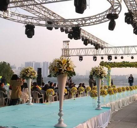 [南昌舞台桁架]如何在婚庆中搭建一个实用的舞台呢